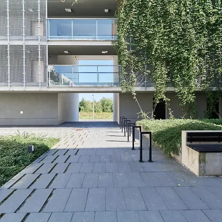 Architektow Avenue Arena Free Parking By Renters *