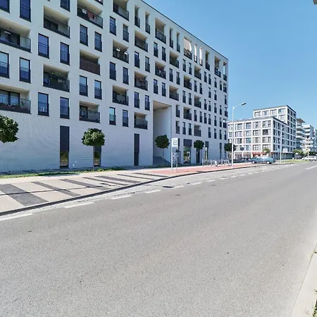 Architektow Avenue Arena Free Parking By Renters Apartment *